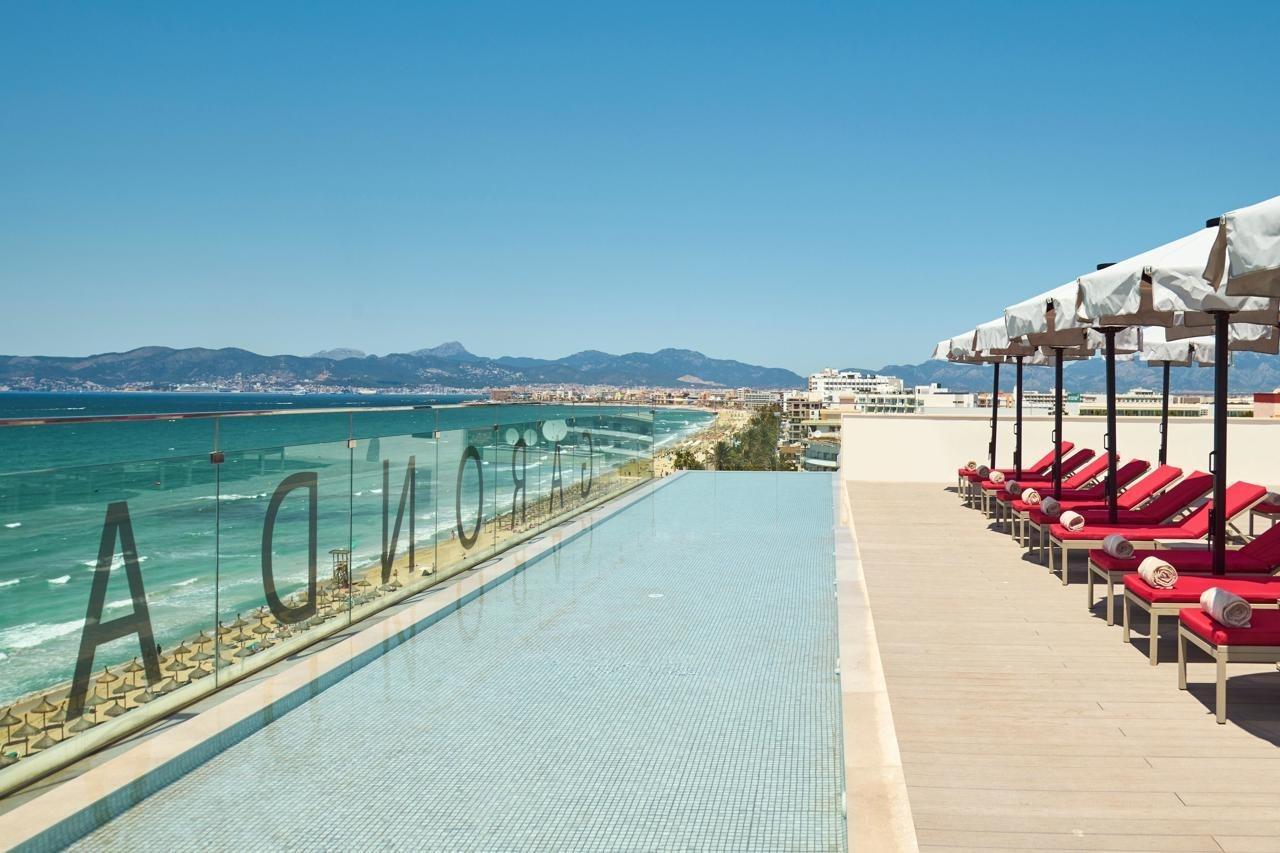 Pure Salt Garonda - Adults Only Hotel Playa de Palma  Ngoại thất bức ảnh The rooftop pool at the hotel